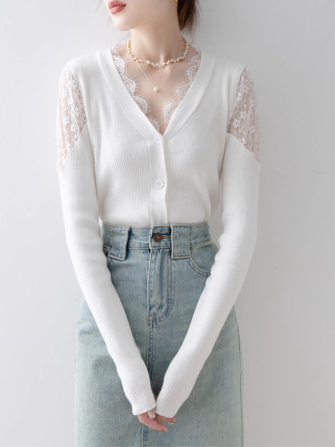 Slim Off-shoulder Lace Knitted Top