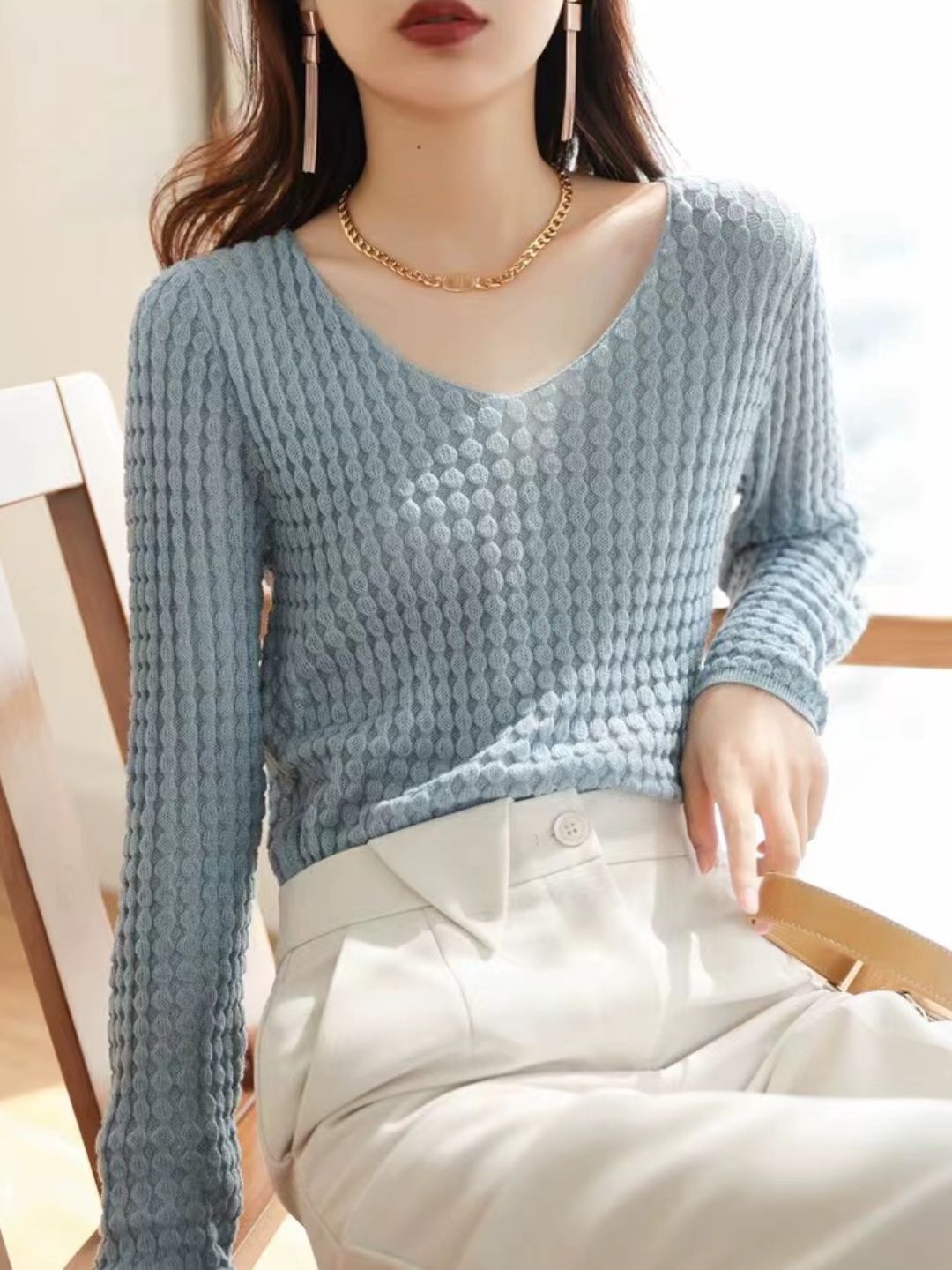 Loose V-Neck Knitted Top