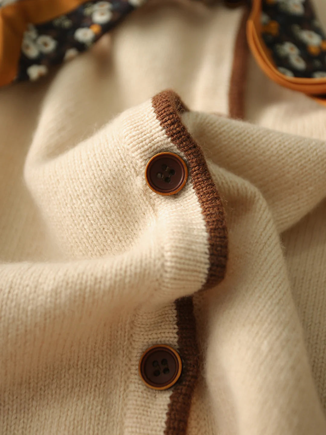 Vintage Crew Neck knitted Cardigan