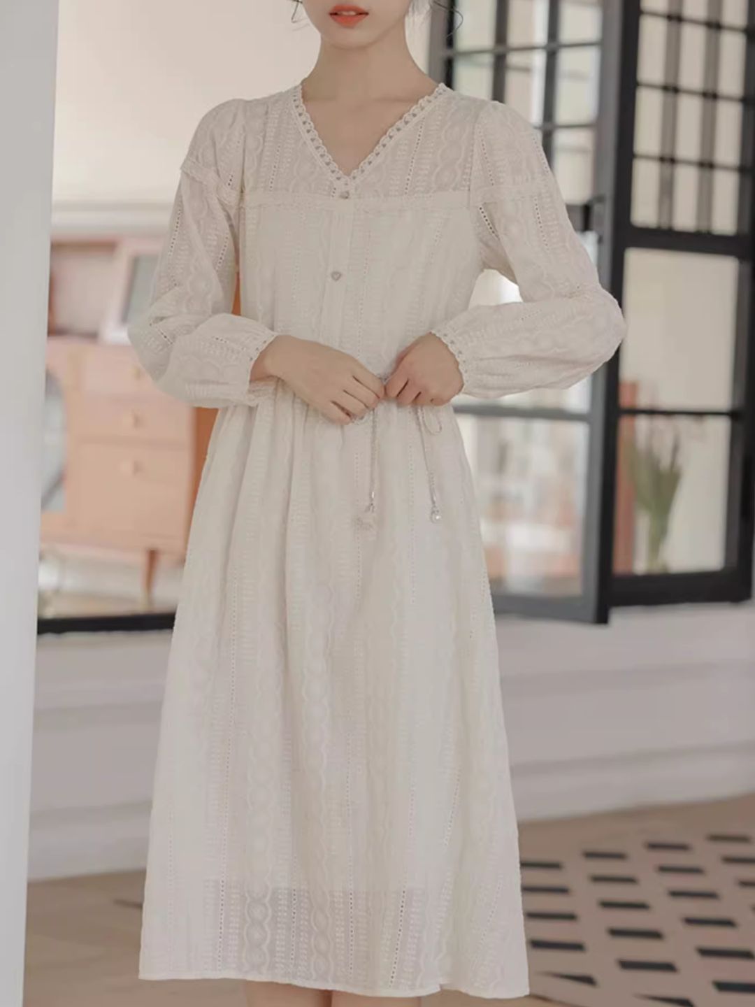 V-Neck Hook Flower Embroidery Dress