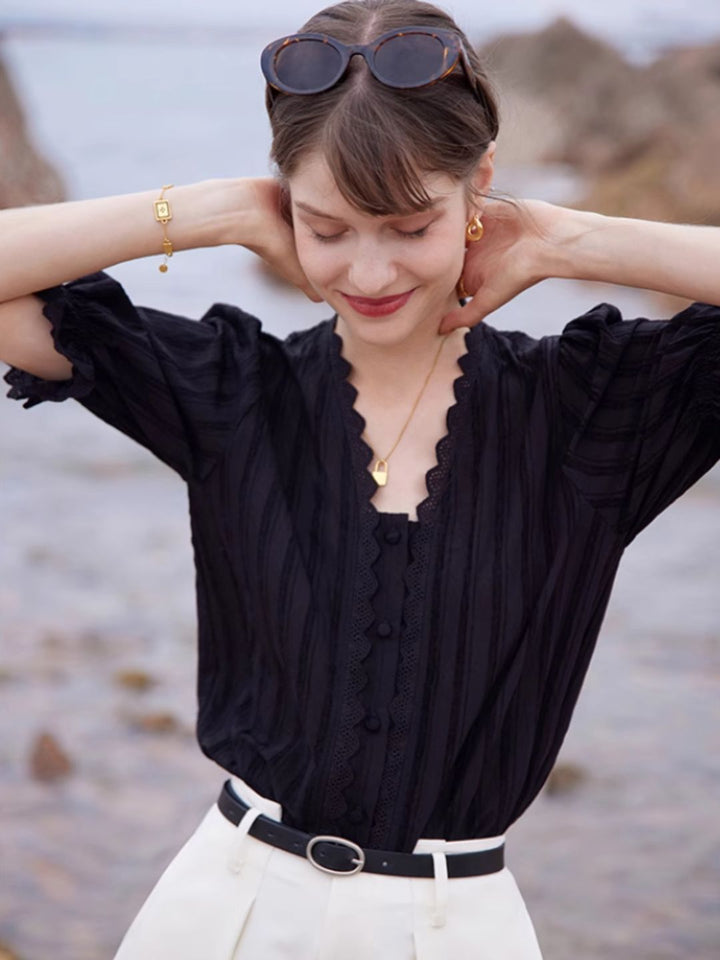 Lace V-neck Short-sleeved Shirt