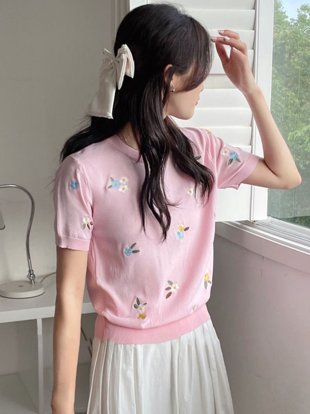 Crew Neck Embroidered Knitted Short Sleeves - Pink