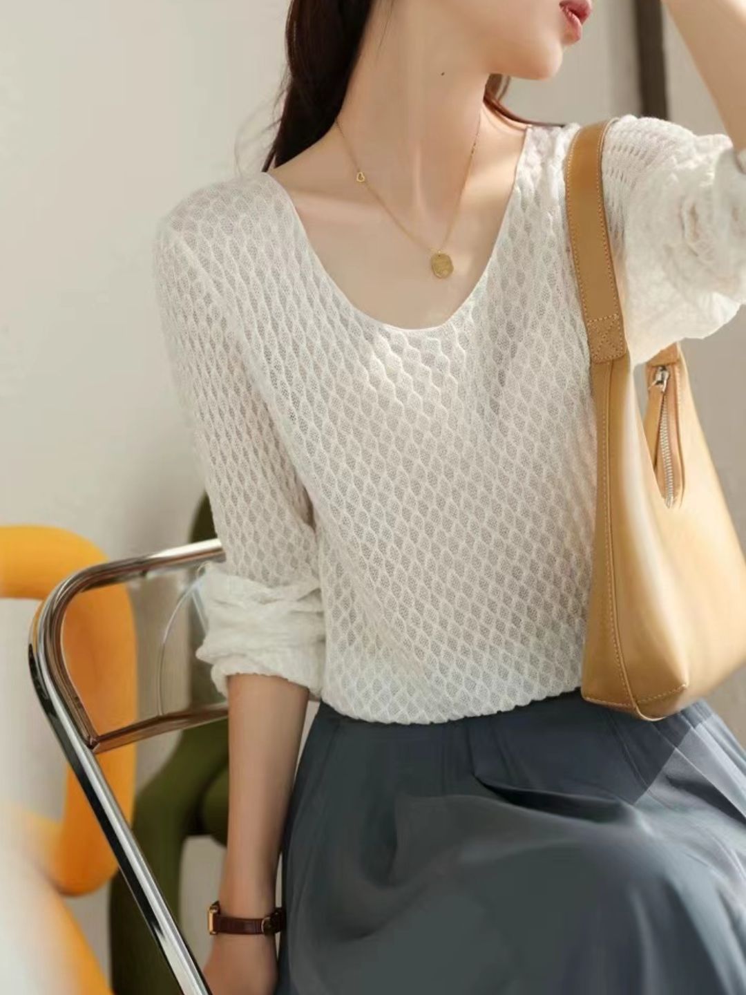 Loose V-Neck Knitted Top