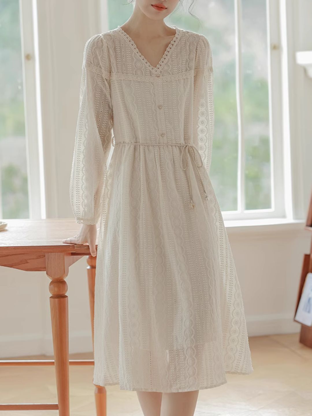 V-Neck Hook Flower Embroidery Dress