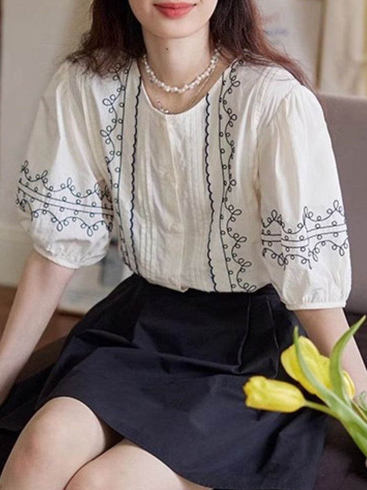 Crew Neck Embroidered Short Sleeve Shirt