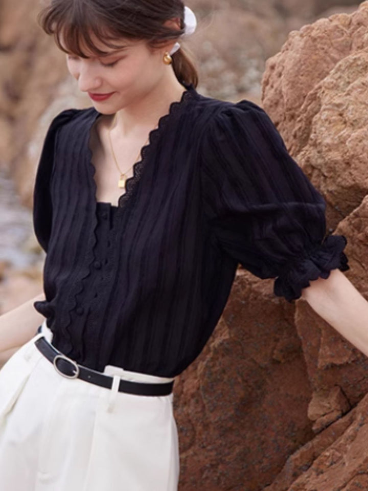 Lace V-neck Short-sleeved Shirt