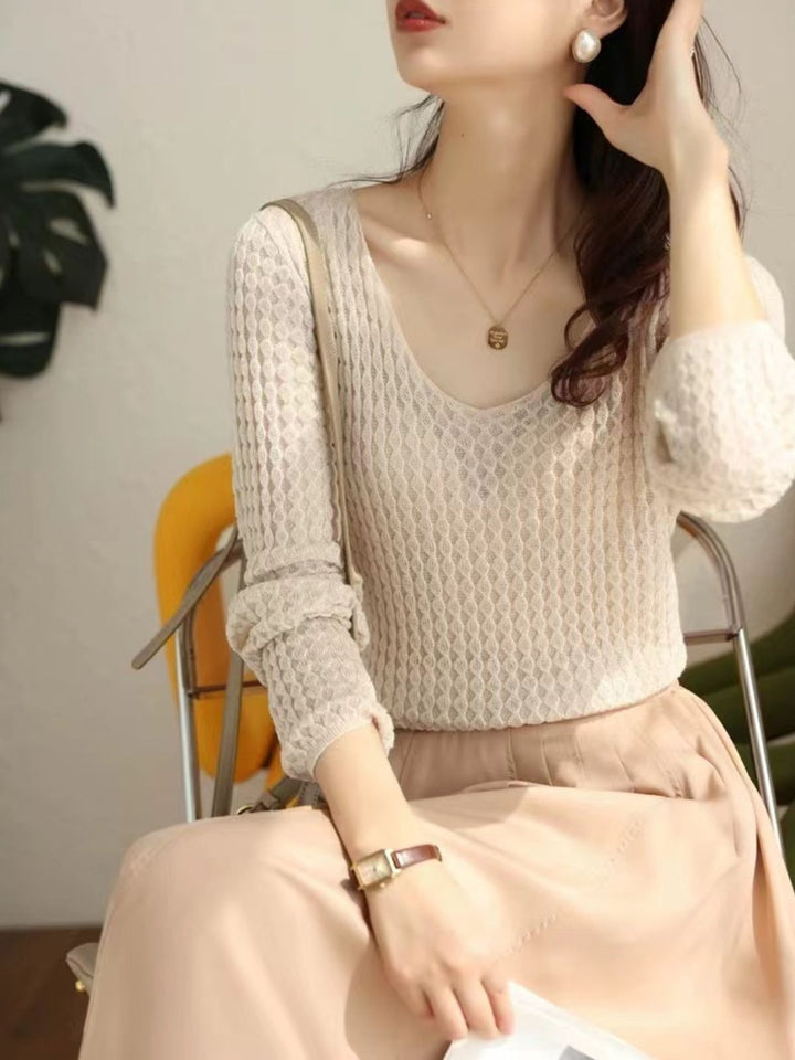 Loose V-Neck Knitted Top