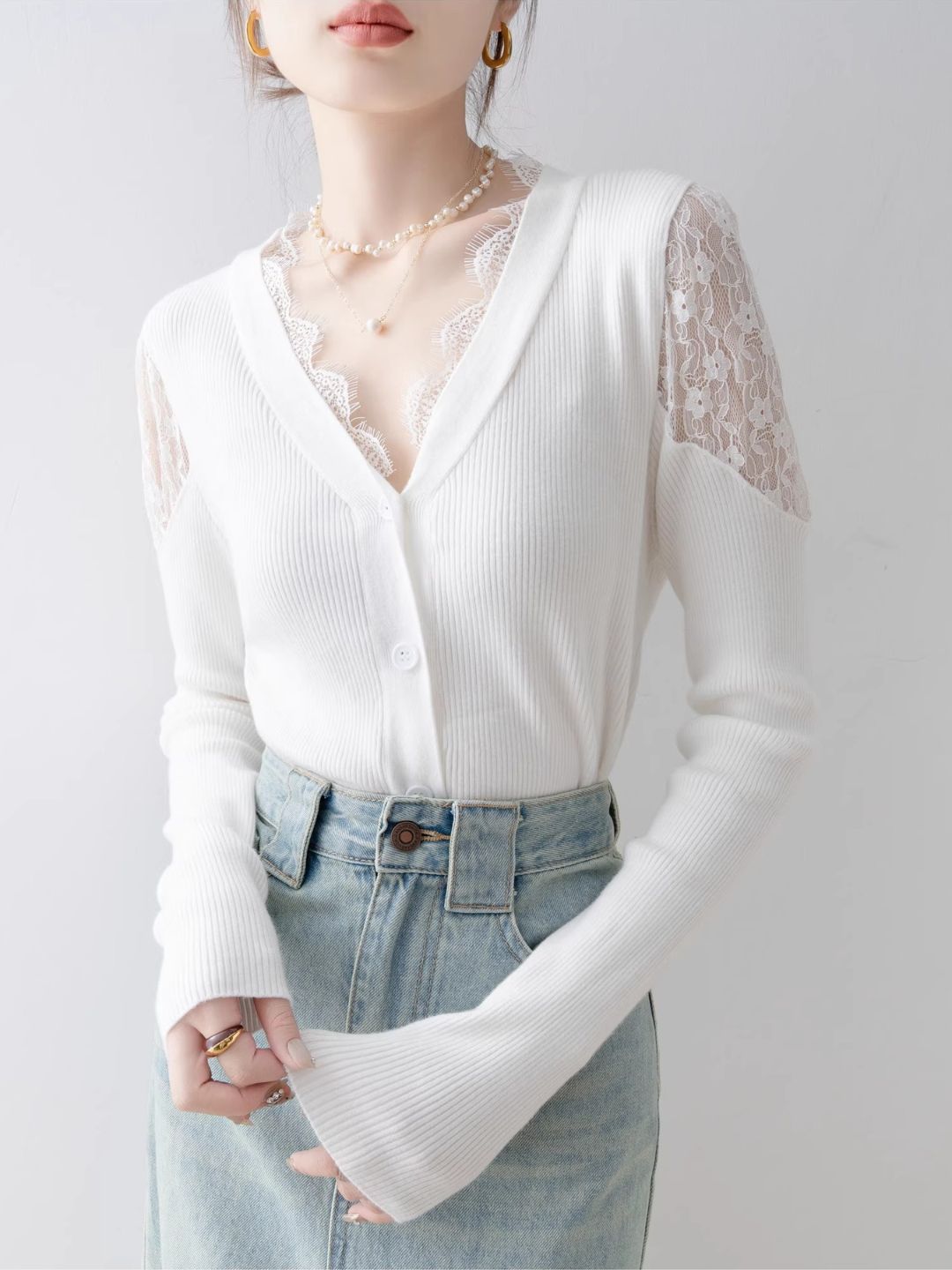 Slim Off-shoulder Lace Knitted Top