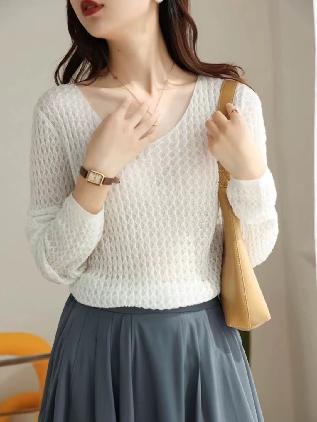 Loose V-Neck Knitted Top
