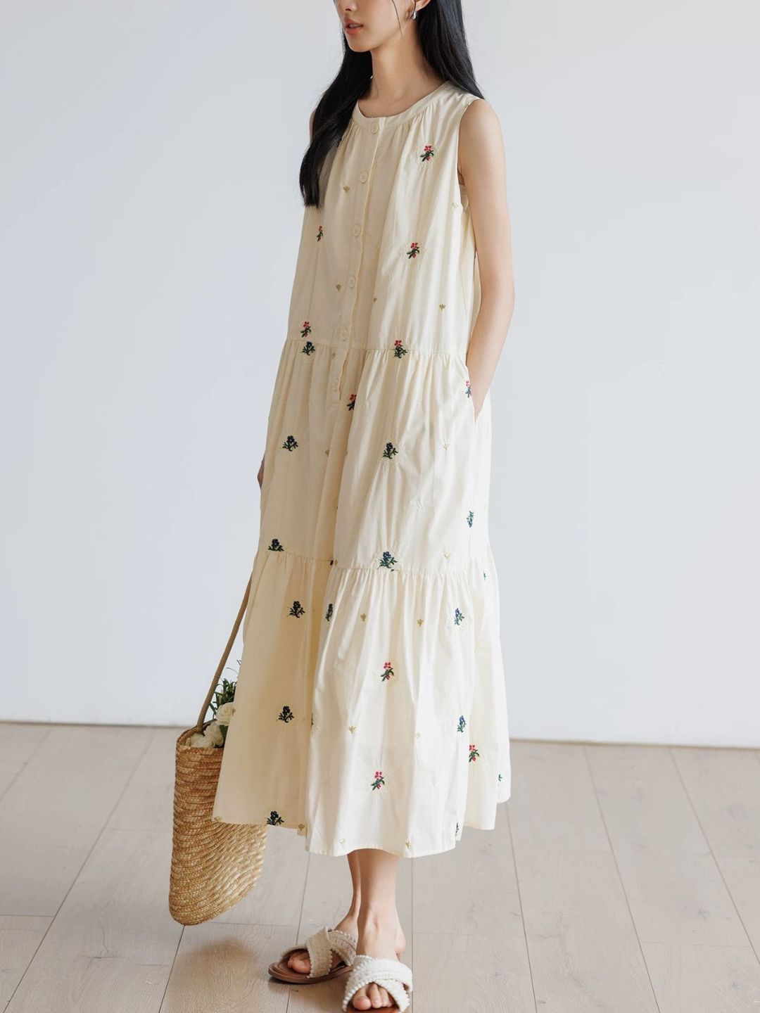 Round Neck Sleeveless A-Line Dress