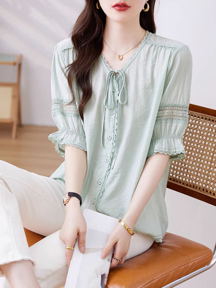 Chic Hollow V-neck Shirt