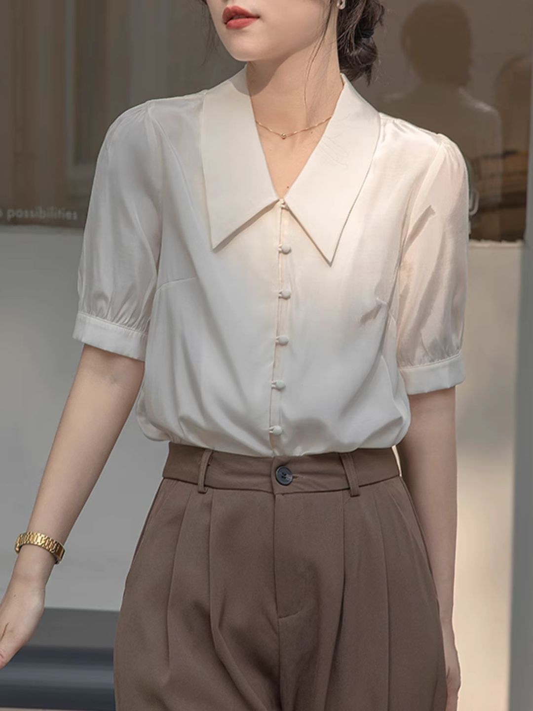 V-neck Puff Sleeve Top