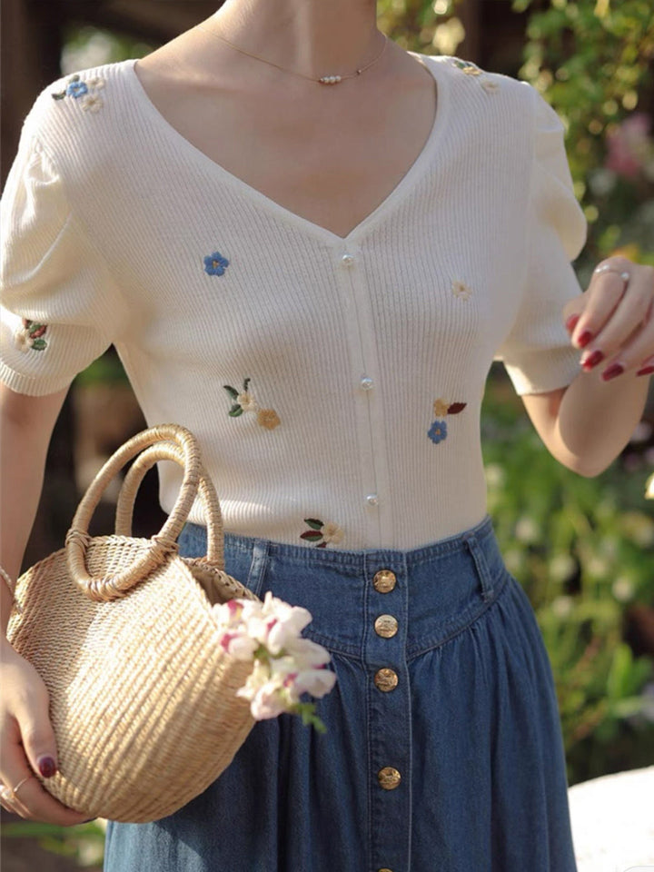 Embroidered Flower Knitted V-neck T-shirt - Black