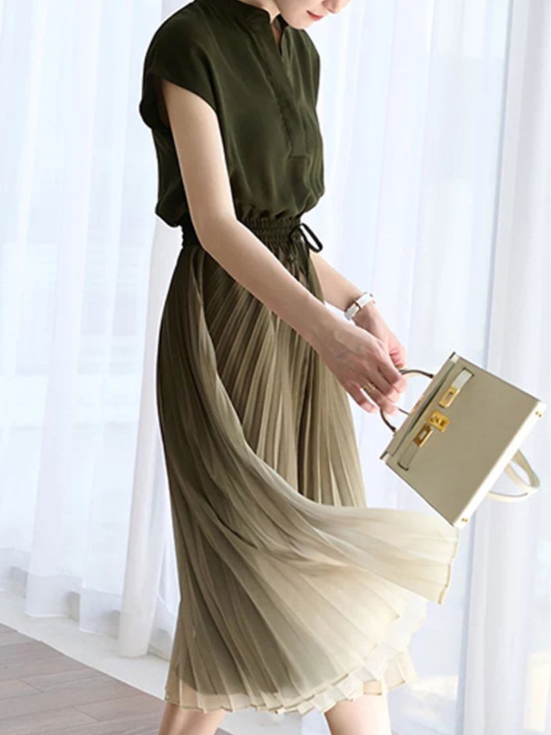 Flowy Gradient Elastic Waist Dress