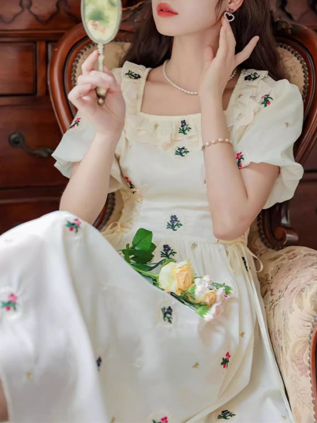 Lace Collar Platycodon Flower Embroidered Dress