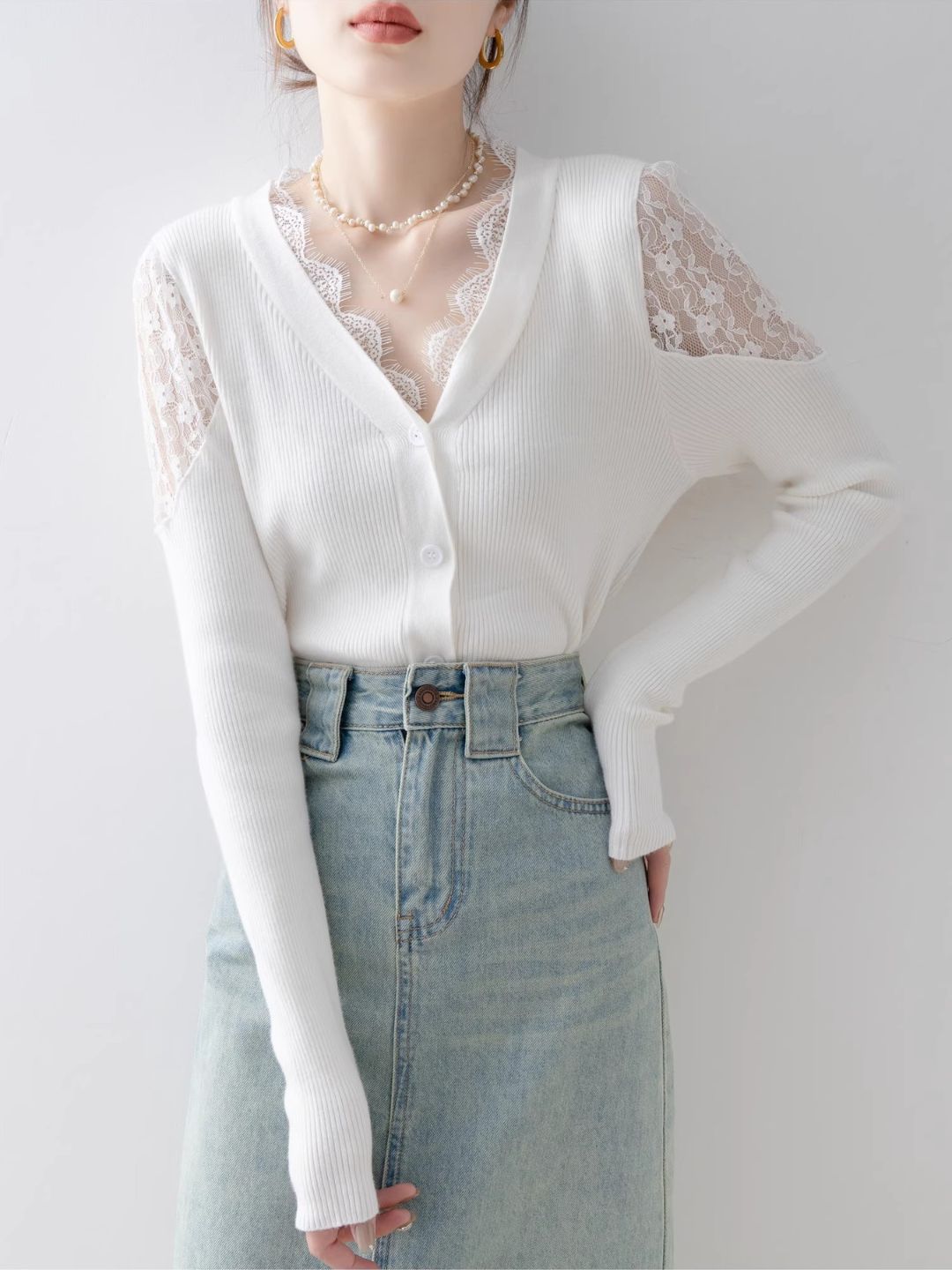 Slim Off-shoulder Lace Knitted Top