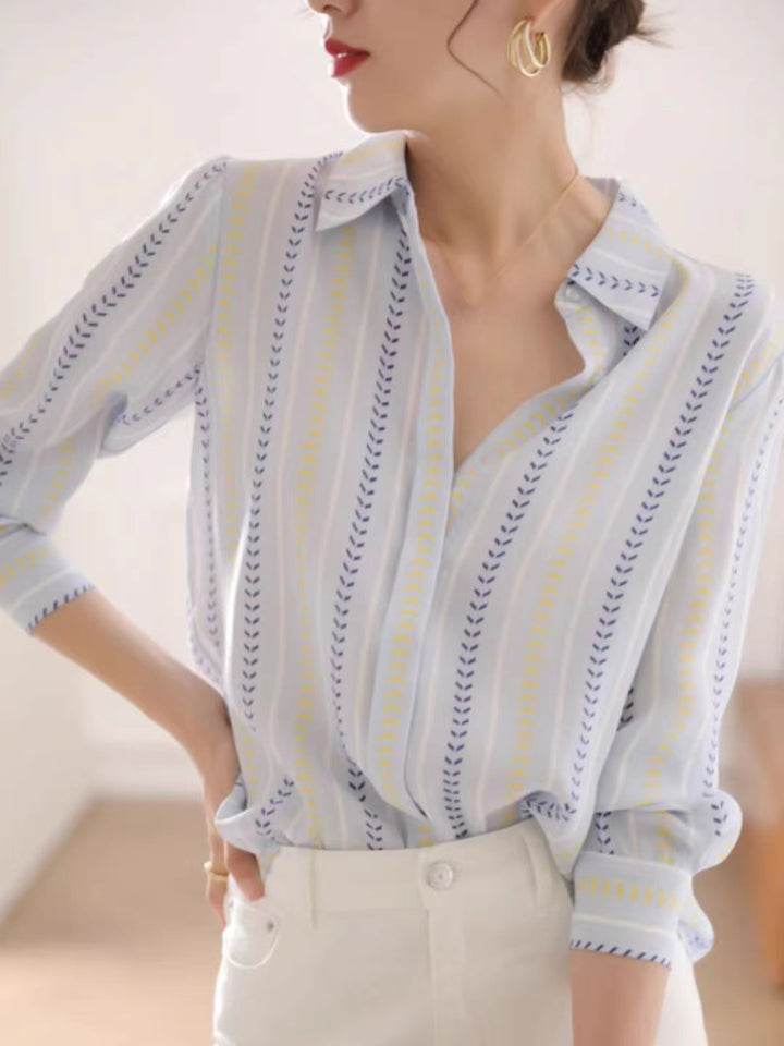 Color-contrast Vertical Striped Shirt