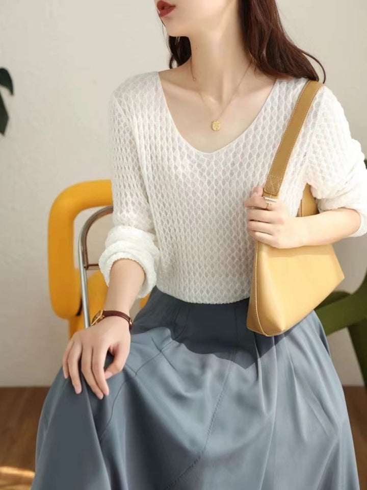 Loose V-Neck Knitted Top