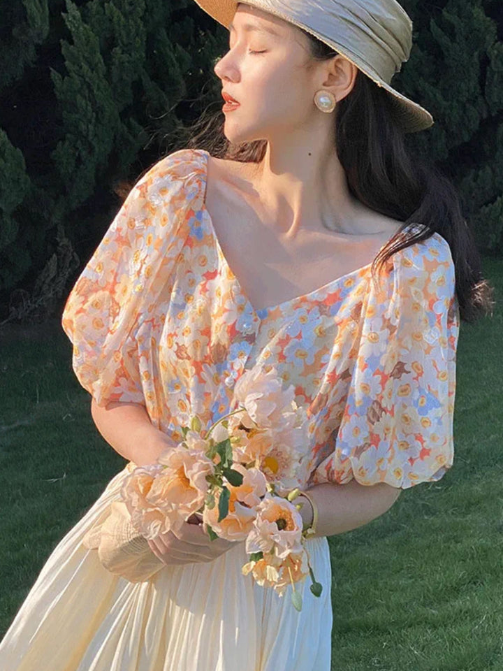 V-neck Puff Sleeve Short Sleeves