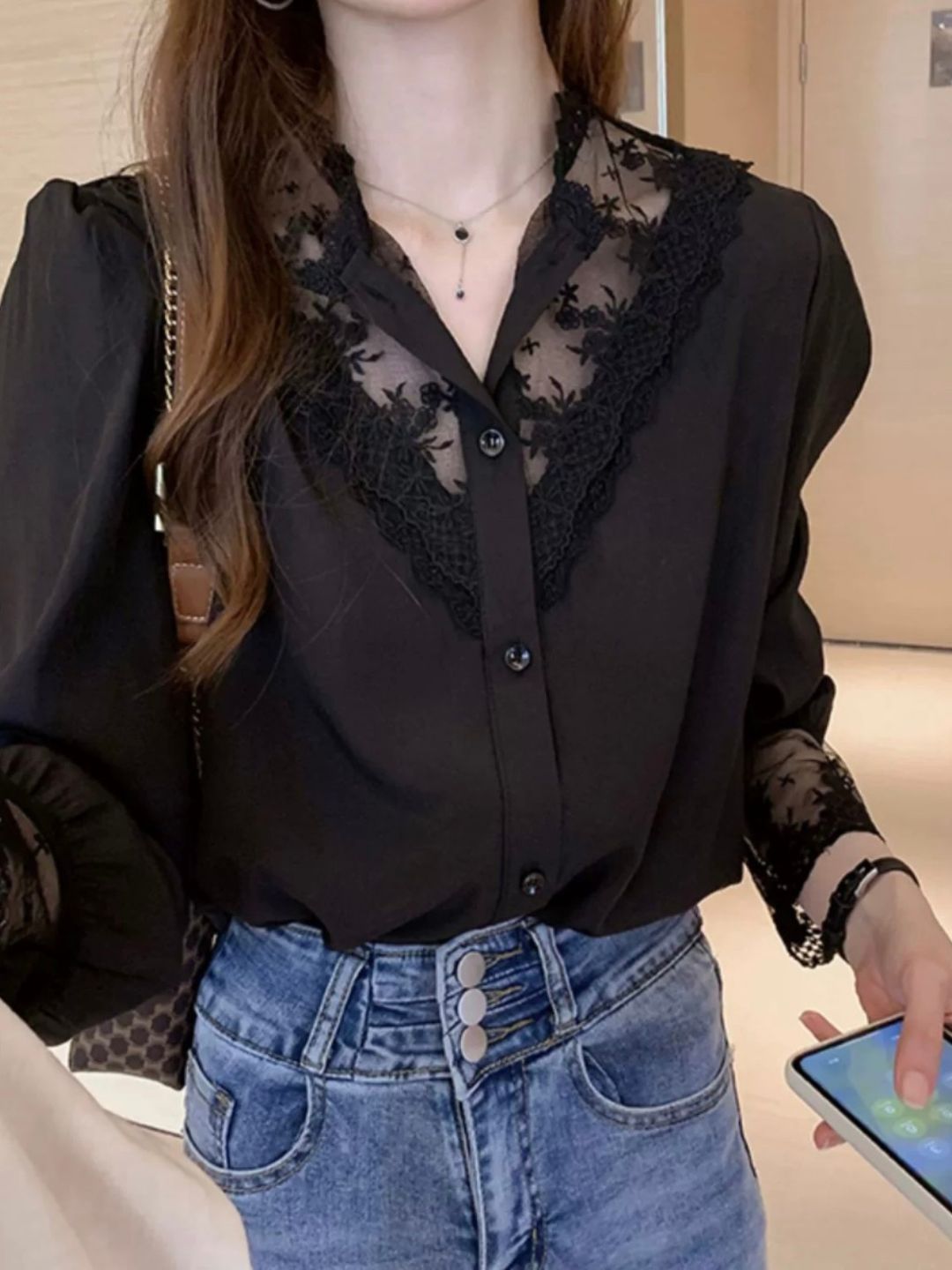 Embroidered Lace Bottoming Shirt
