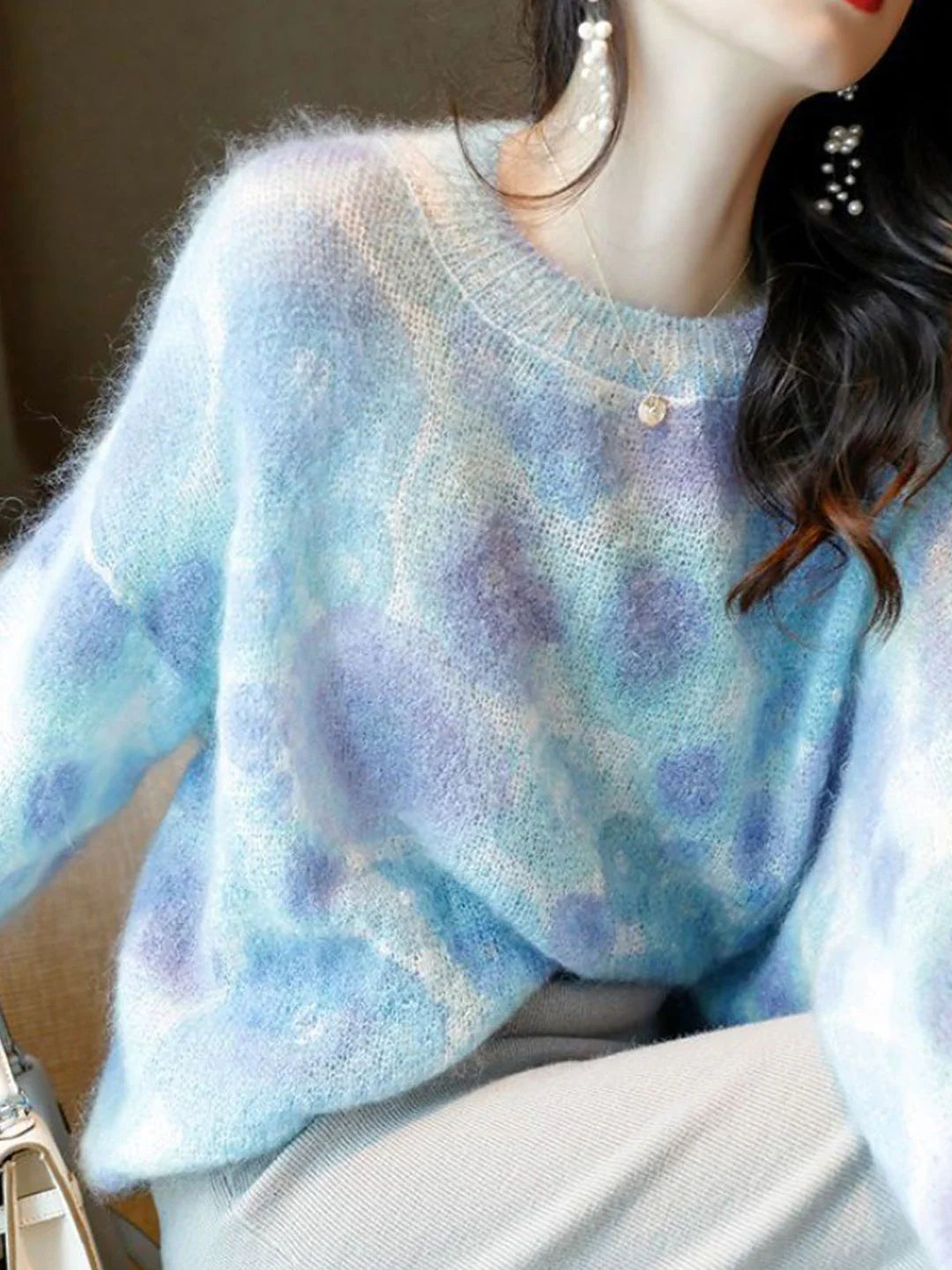 Loose Crew Neck Contrasted Knitted Sweater