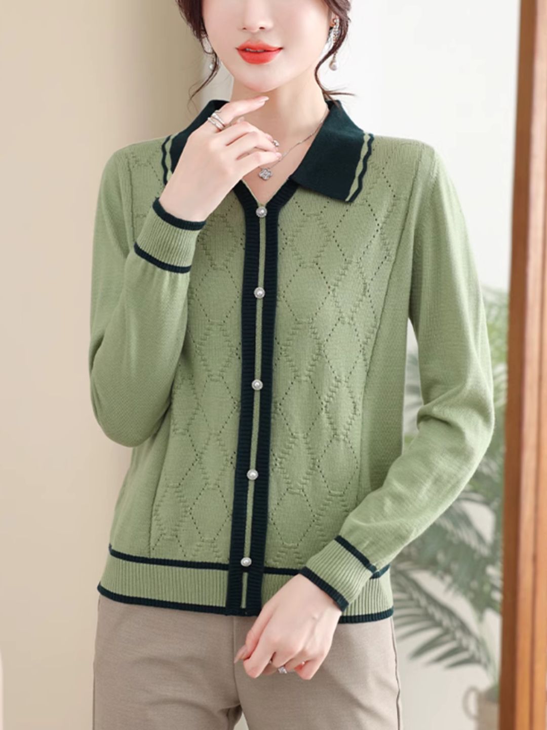 Classic Lapel Knitted Sweater - Green