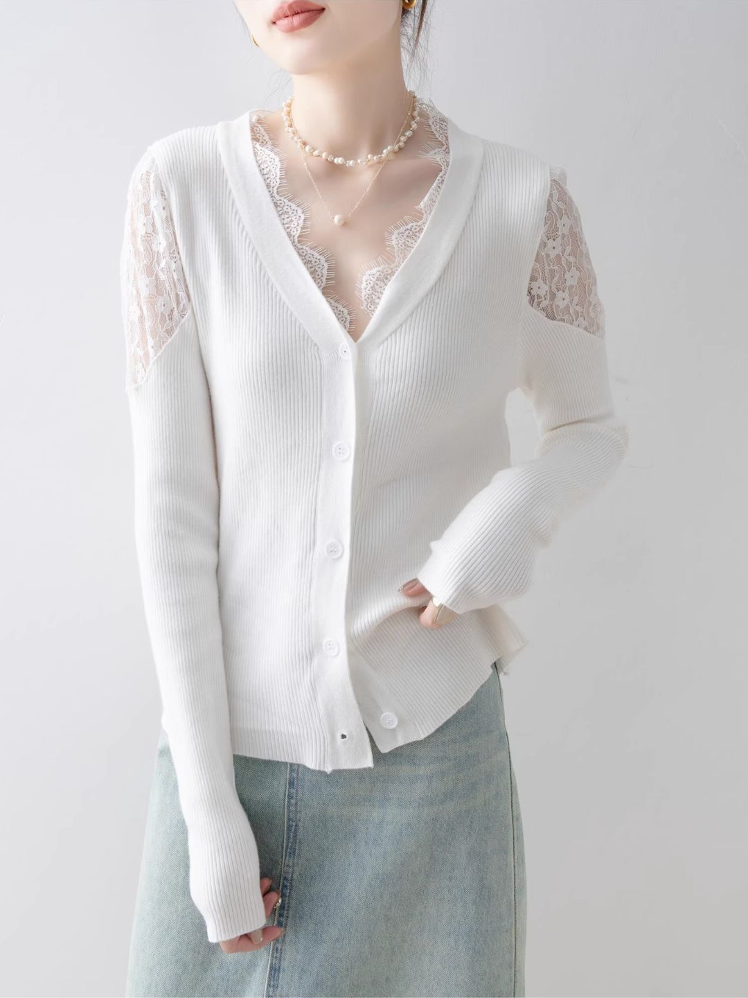 Slim Off-shoulder Lace Knitted Top