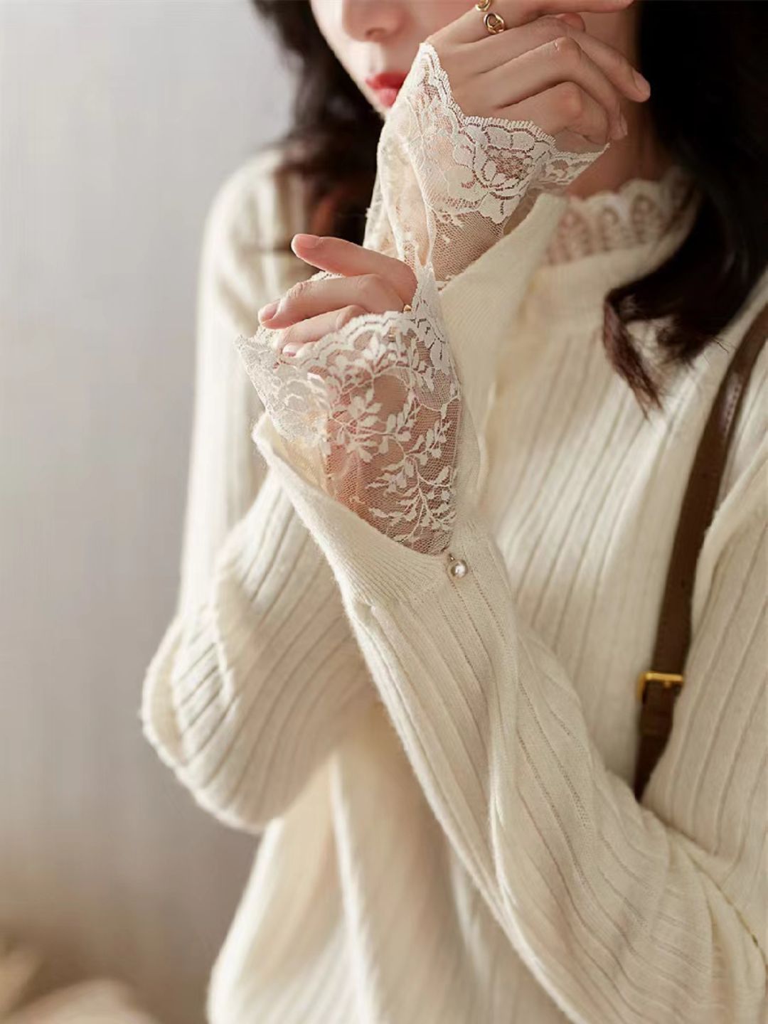 Temperament Lace Sleeve Sweater - Black