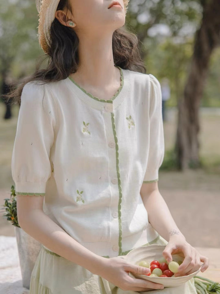 Contrast Color Crew Neck Embroidered Shirt