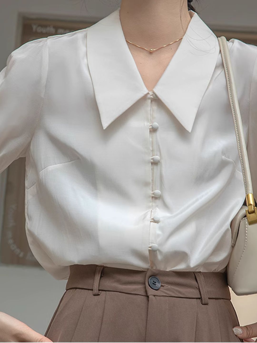 V-neck Puff Sleeve Top