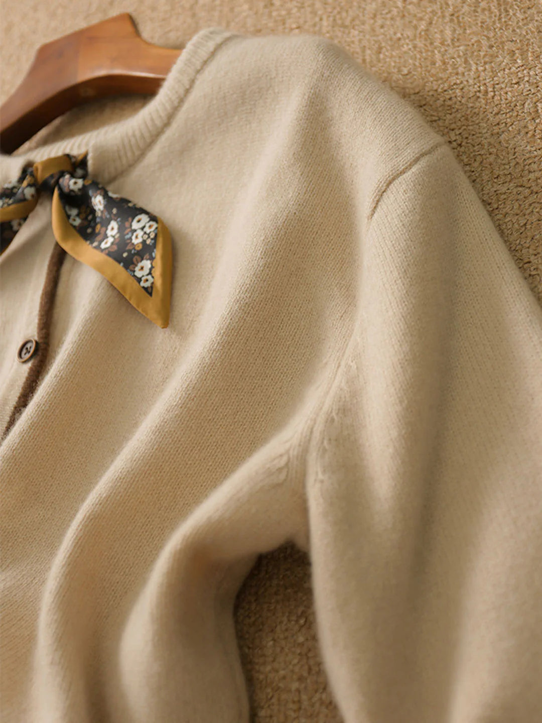 Vintage Crew Neck knitted Cardigan