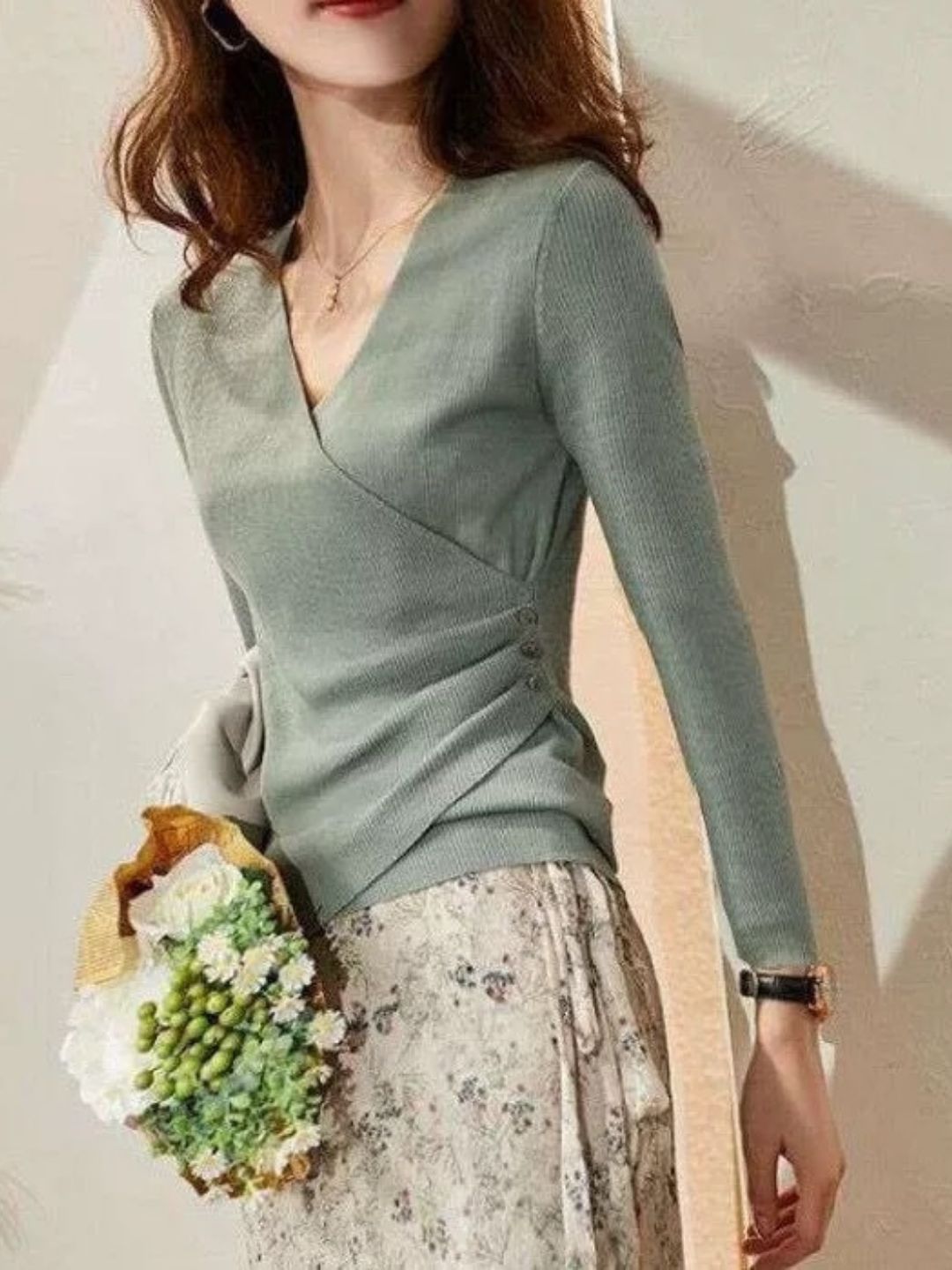 Casual V-Neck Solid Color Knitted Top - Green