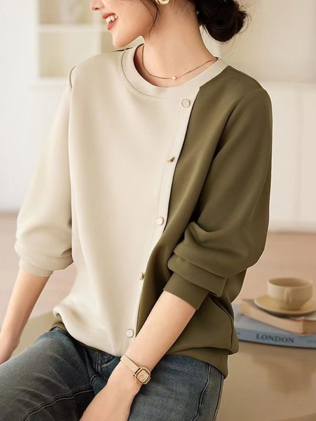 Round Neck Panelled Contrast Top - Green