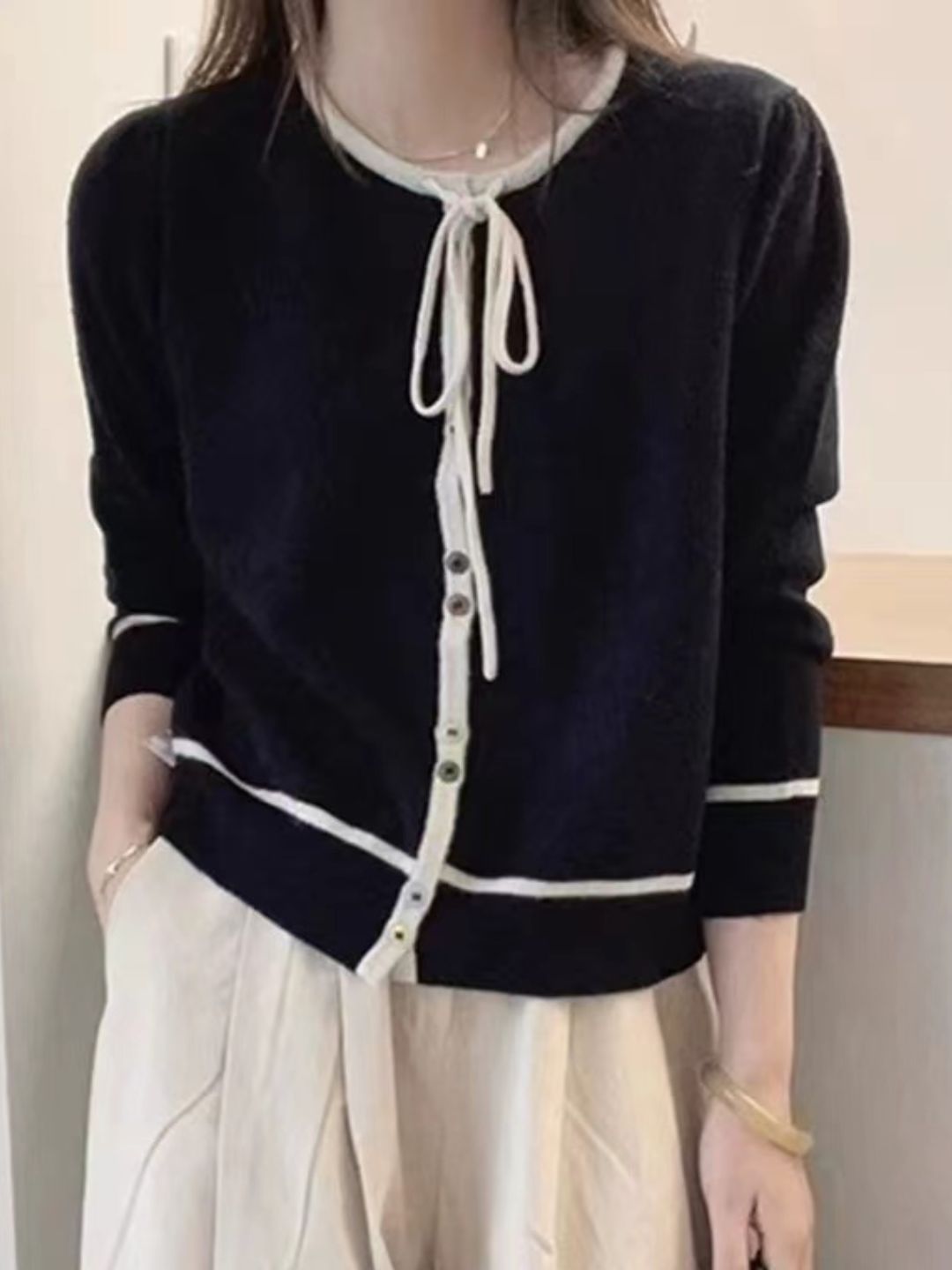Round Neck Bow Tie Contrast Color Sweater