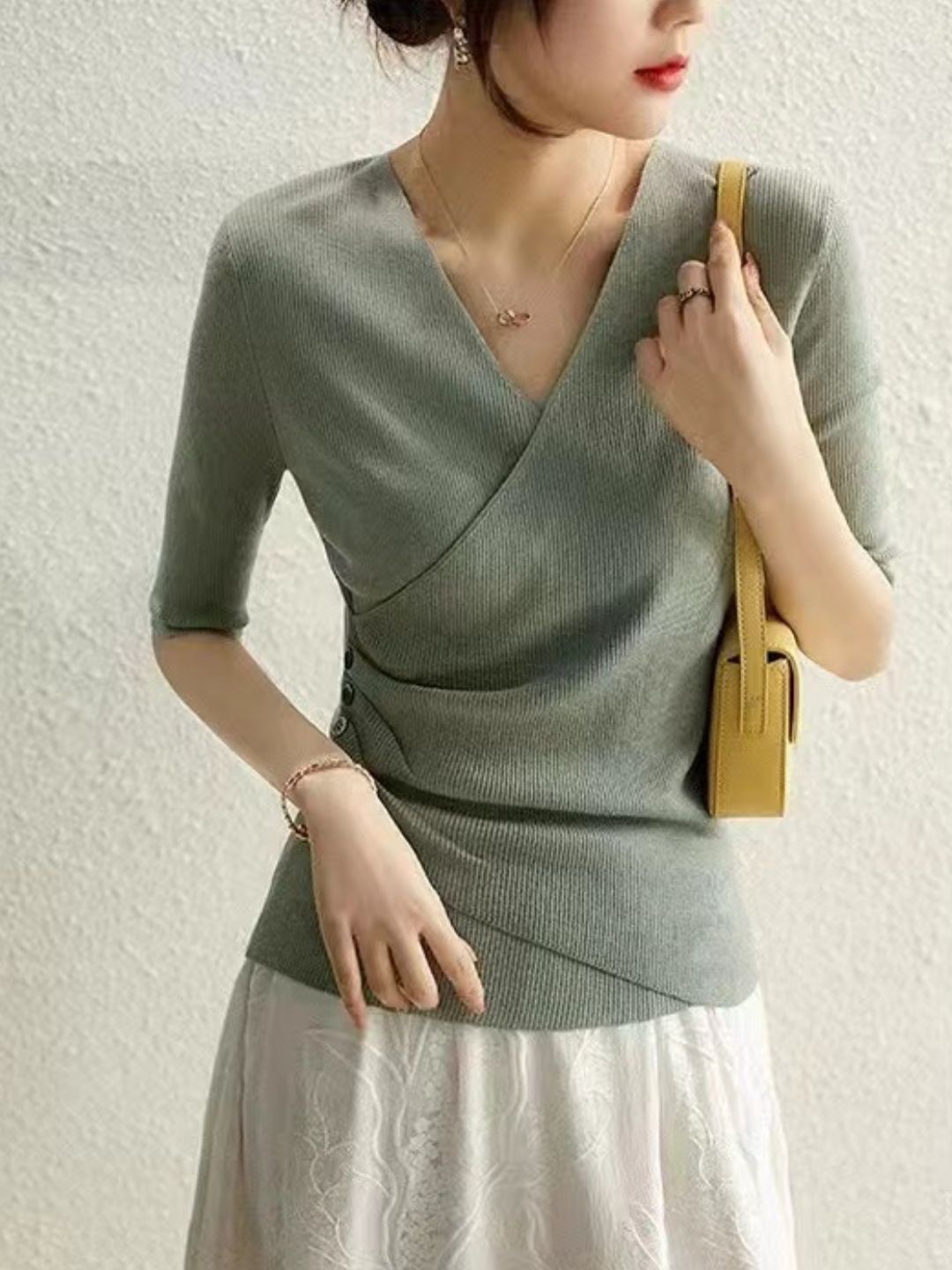 Casual V-Neck Solid Color Knitted Top - Green