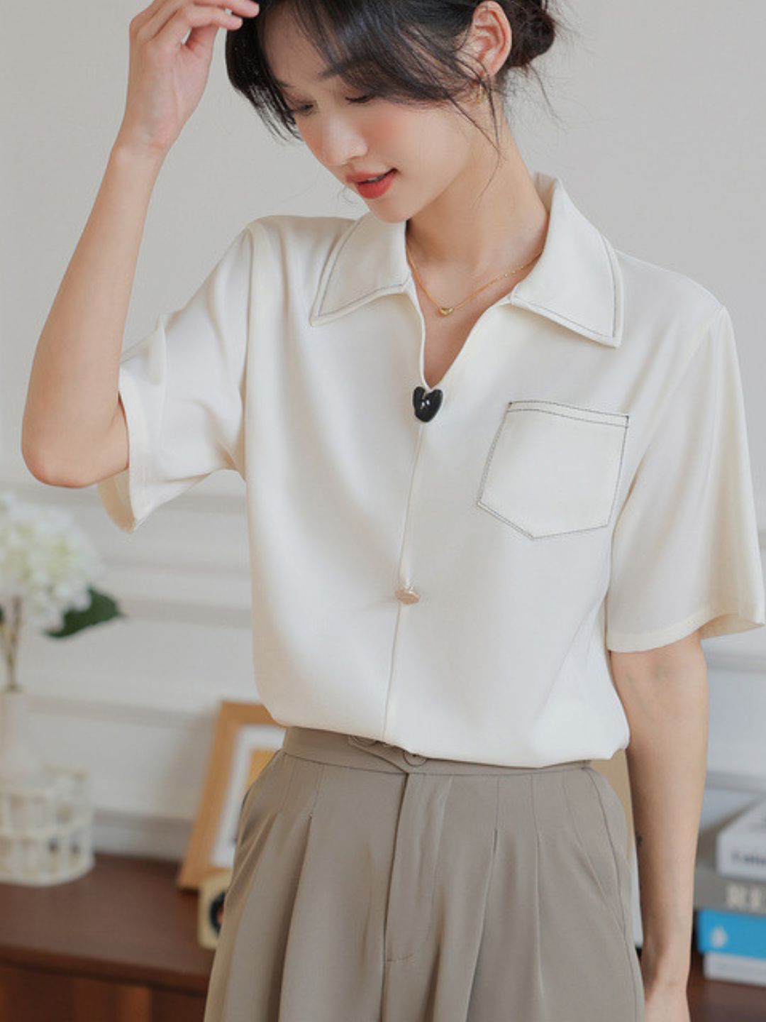 V-Neck Short-Sleeved Shirt