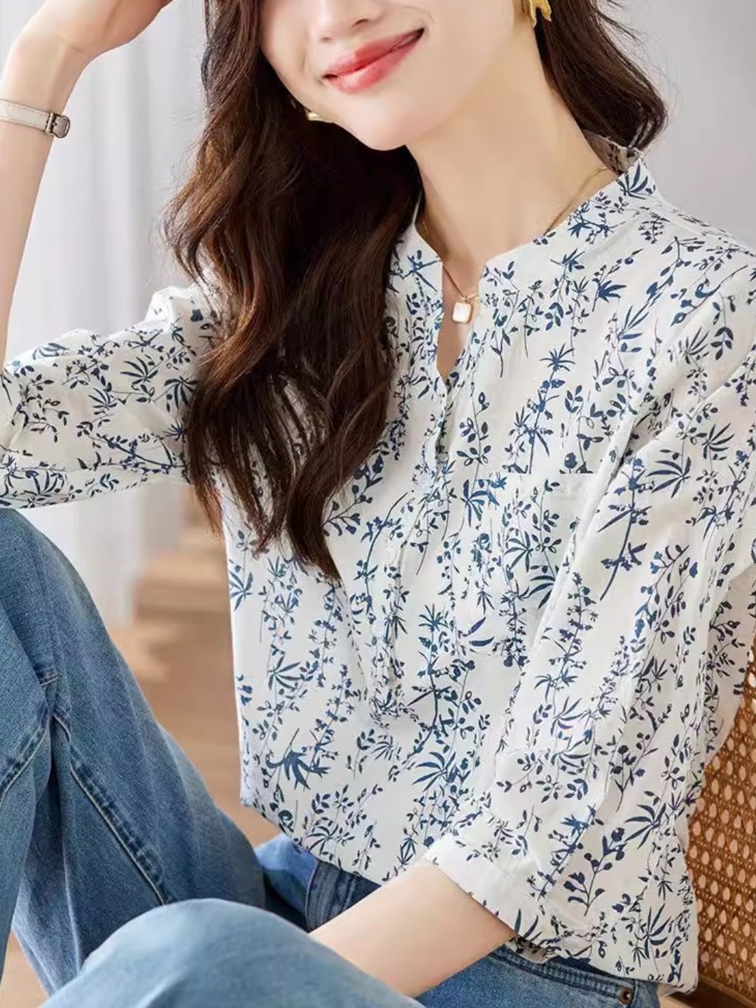 Floral Short Sleeve Blue and White Porcelain Shirt