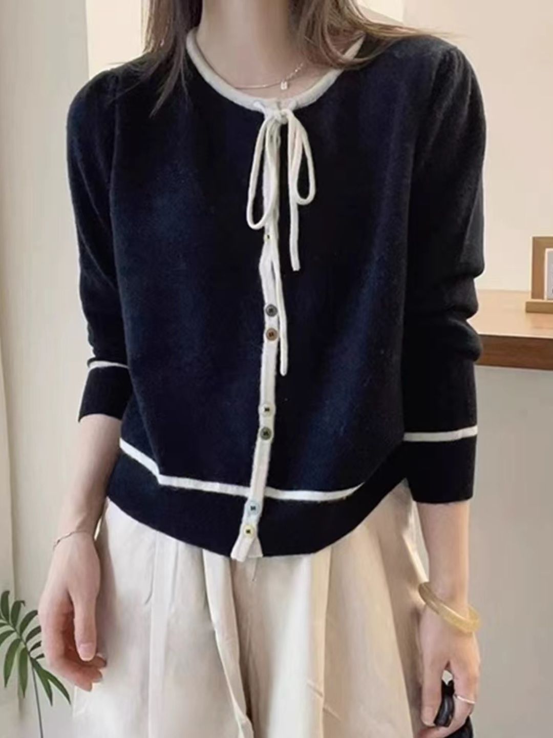Round Neck Bow Tie Contrast Color Sweater