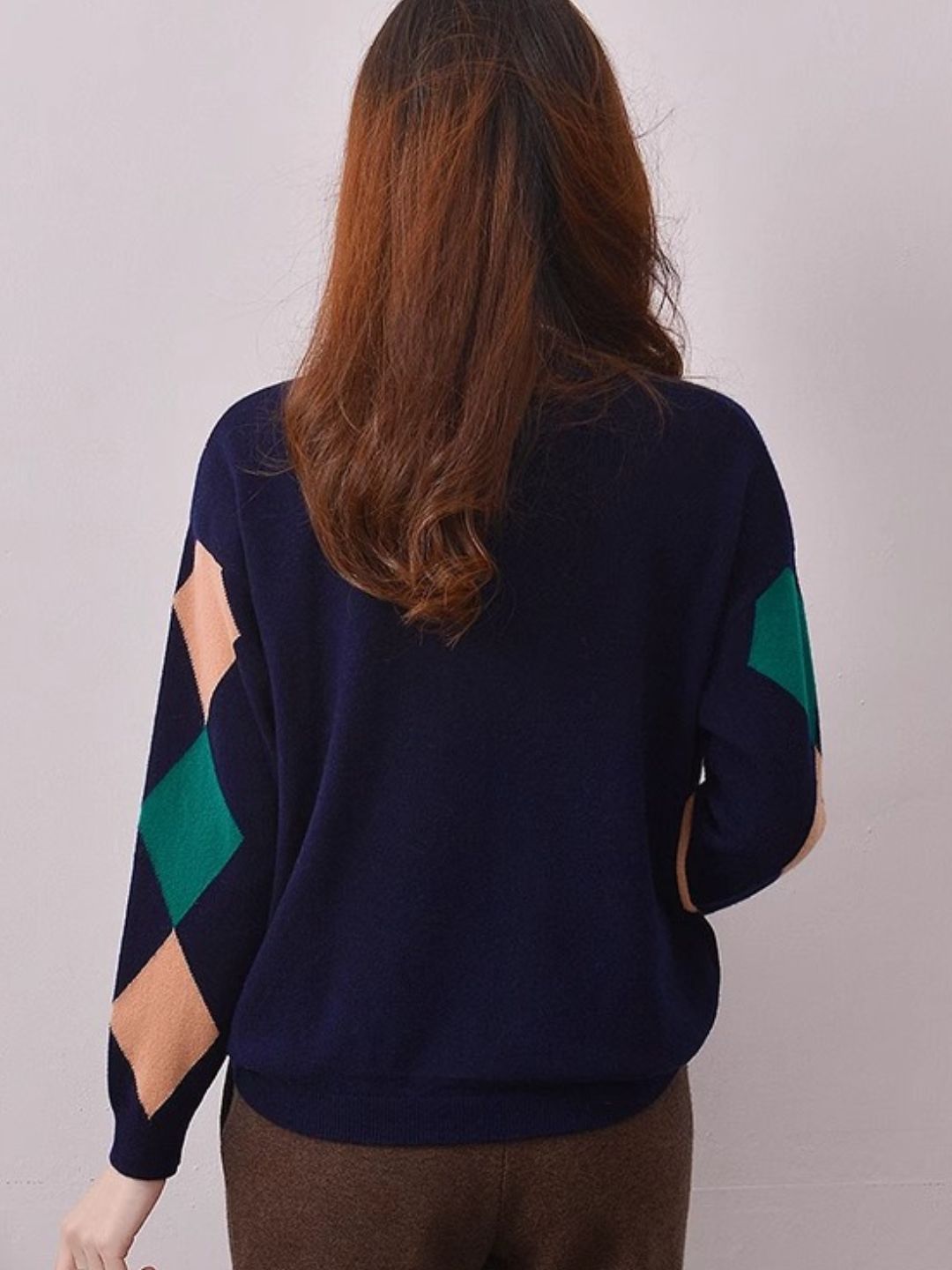 Diamond Pattern Crew Neck Sweater
