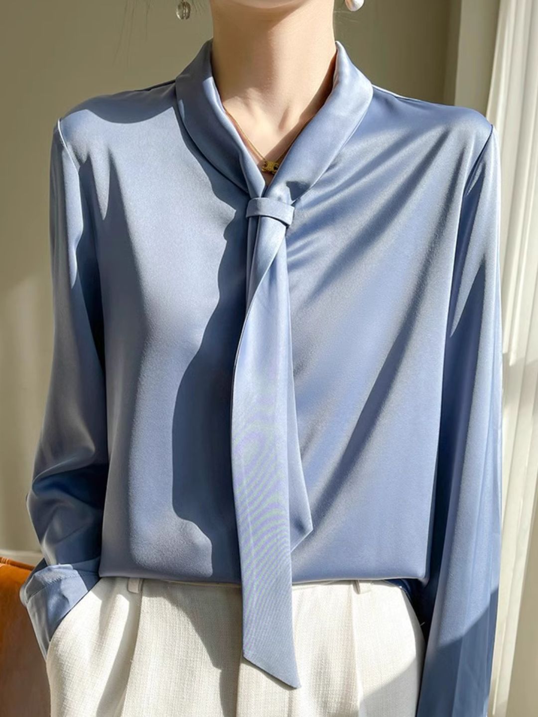 Elegant Long-Sleeved Shirt With Flowing Collar