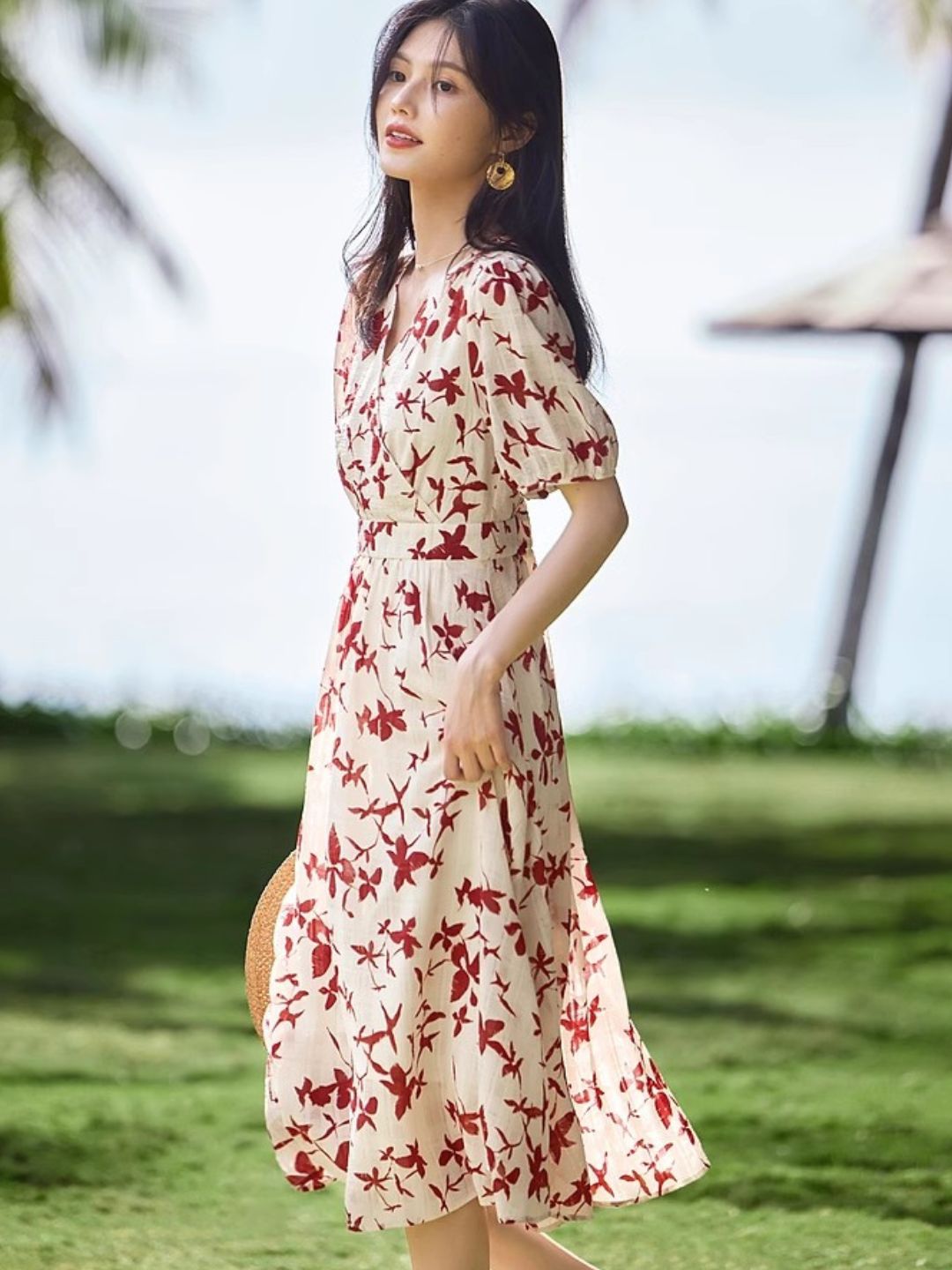 V-neck Floral Short-sleeved Dress