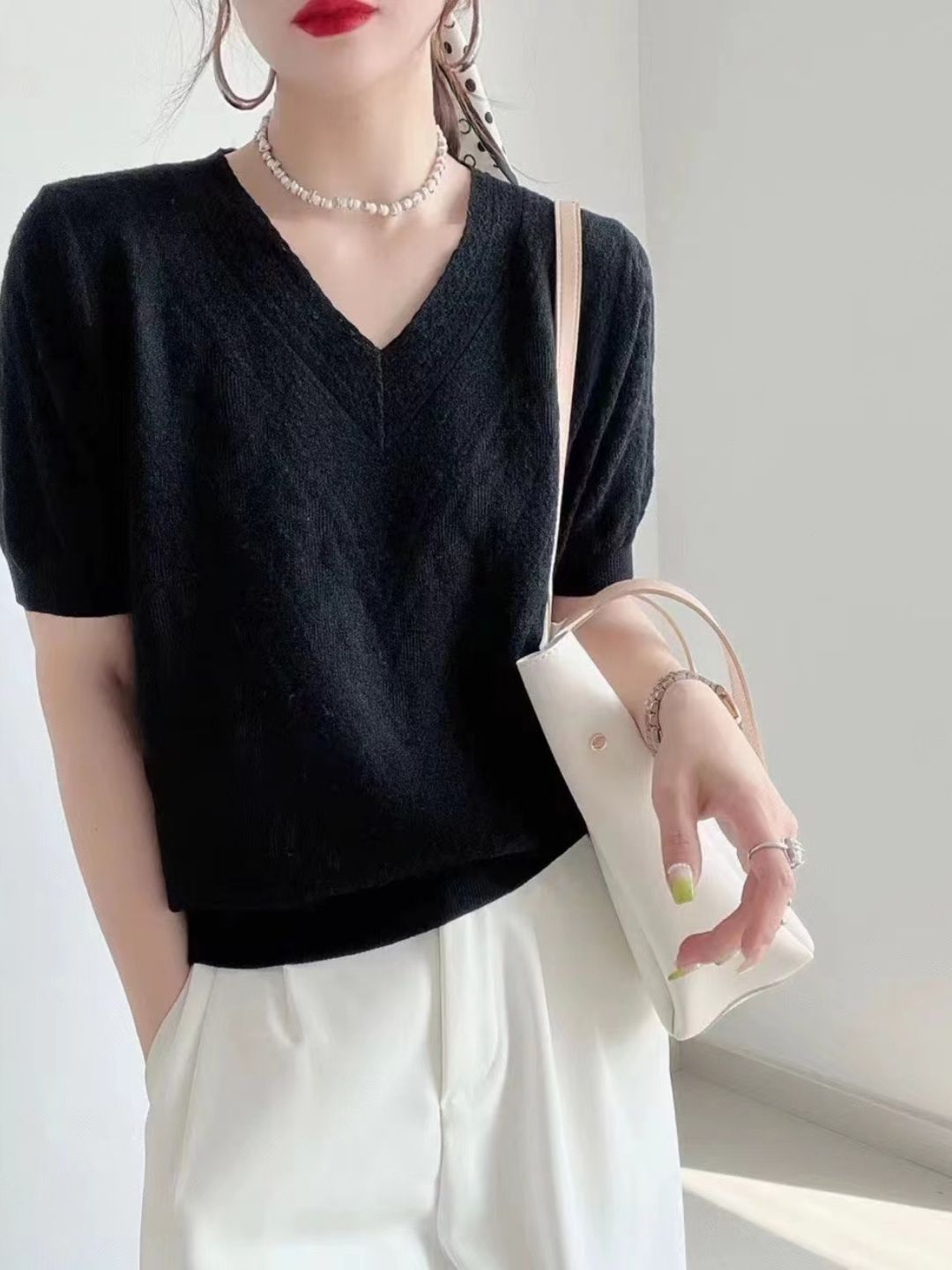 Short-sleeved V-neck Hollow Knit Sweater