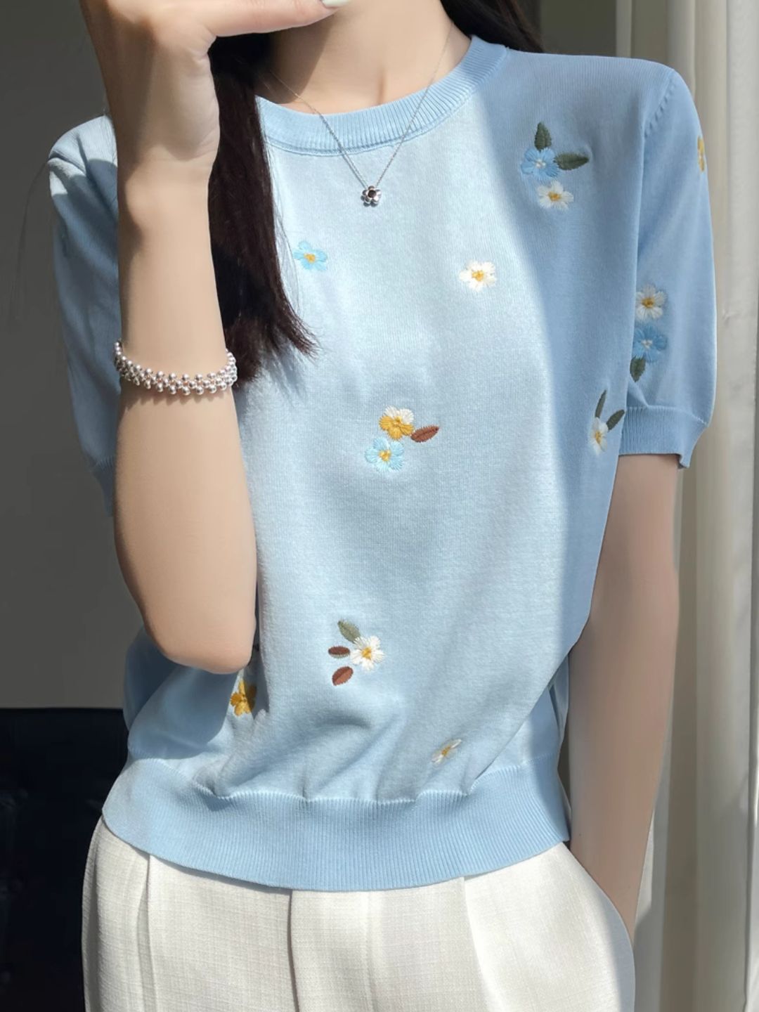 Crew Neck Embroidered Knitted Short Sleeves - Blue