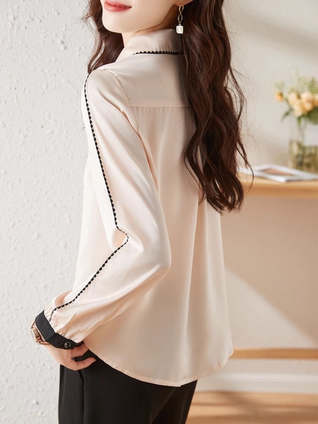 Gentle Commuting Chiffon Shirt