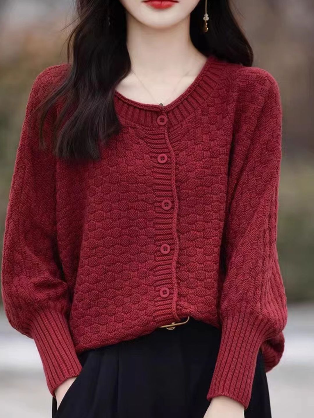 Classic Crew Neck Sweater with Balloon Sleeves