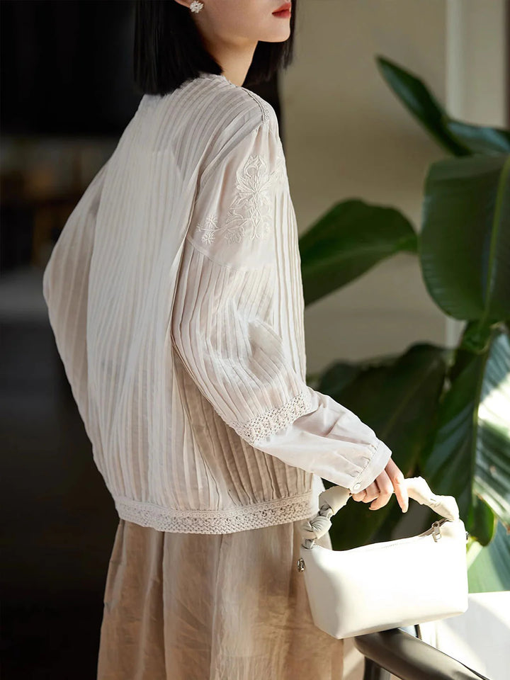 Loose Auricular Puff Sleeve Embroidered Blouse