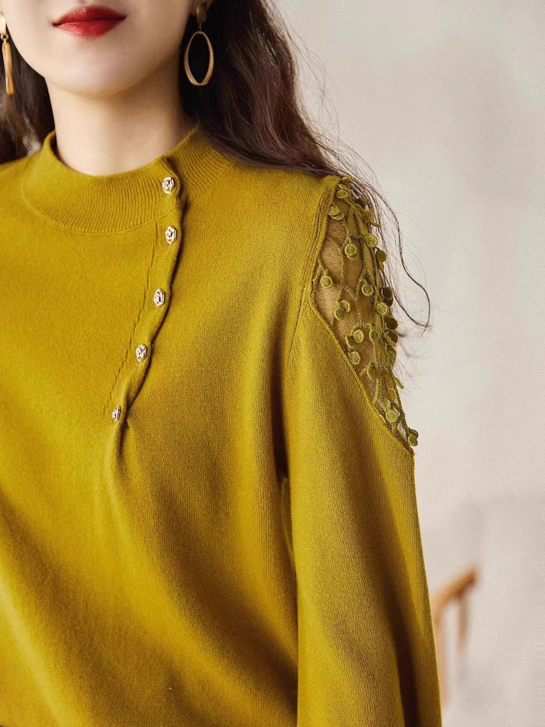 Classic Lace Knit Top