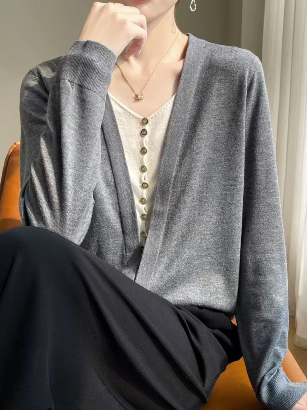 V-neck Colorblock Knitted Cardigan