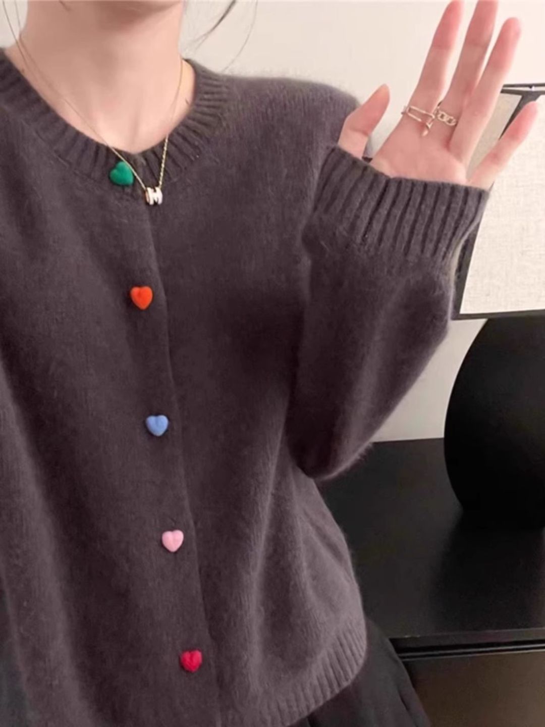 Chic Round Neck Colorful Heart Button Sweater - Grey