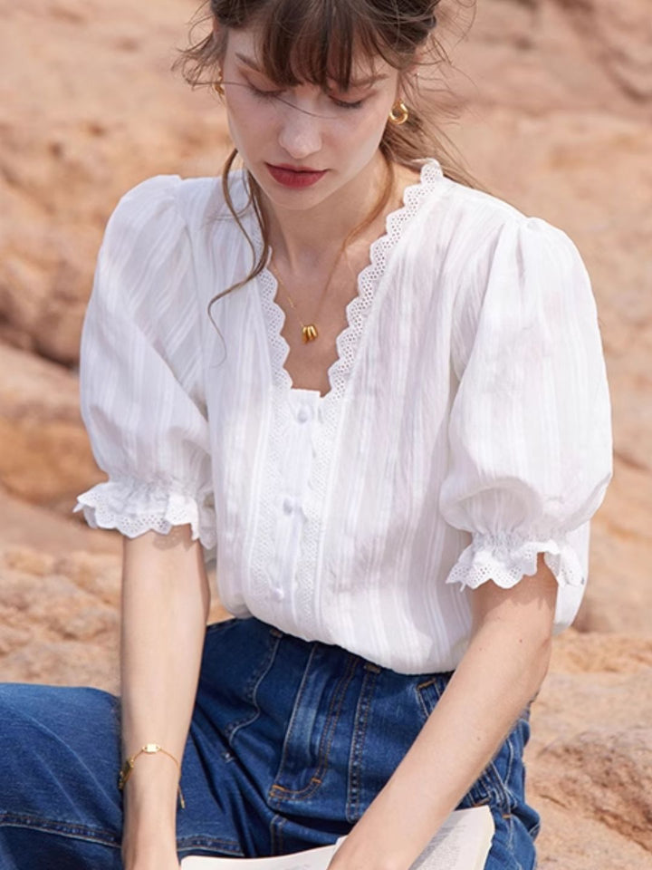 Lace V-neck Short-sleeved Shirt